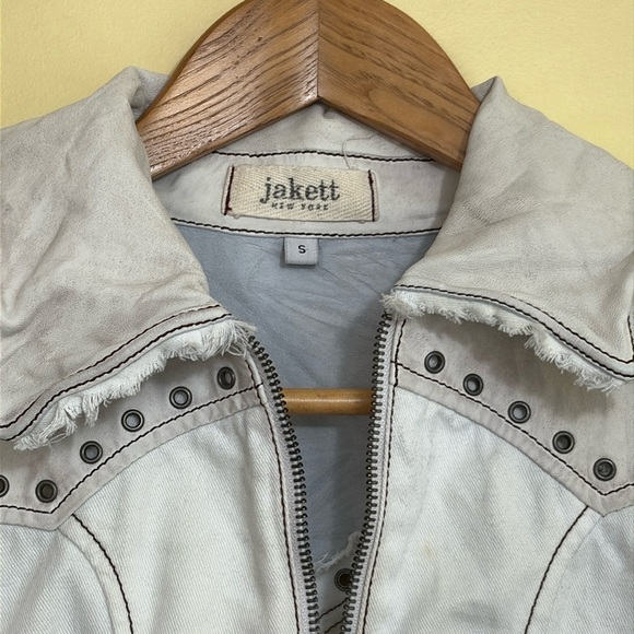 Jakket NY | Cream White Leather & Twill Riveted Studded Zip Pocket Moto Jacket S - Picture 3 of 16
